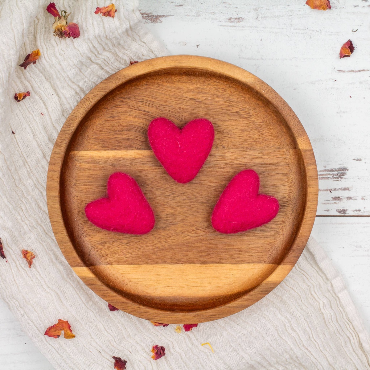 Friendsheep – Wool Felt Heart Eco Fresheners (Deep Fuschia) 722698948104 Friendsheep - Wool Felt Heart Eco Fresheners (Deep Fuschia) plastic-free - image 2