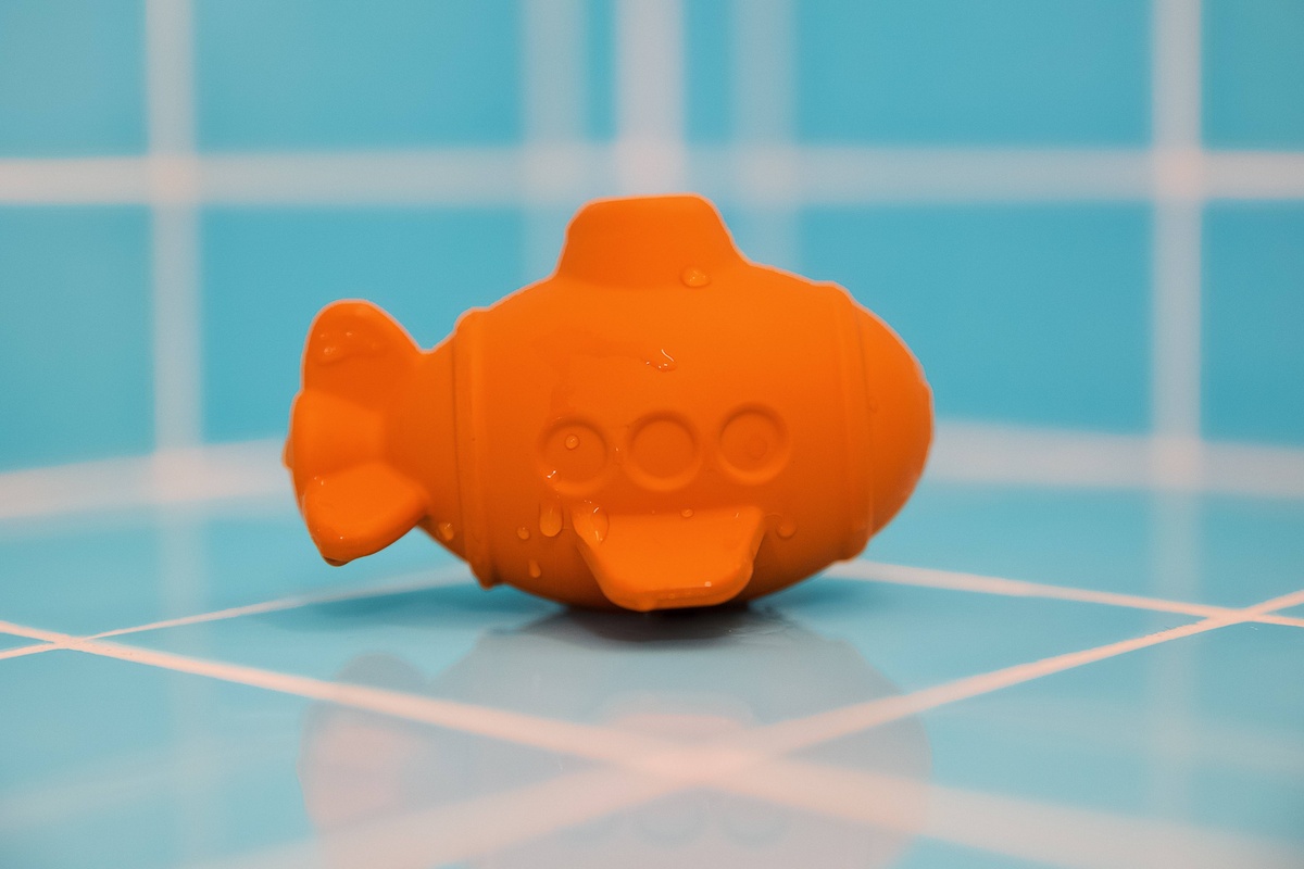 Begin Again Toys - Bathtub Pals all-natural rubber with large openings - image 3