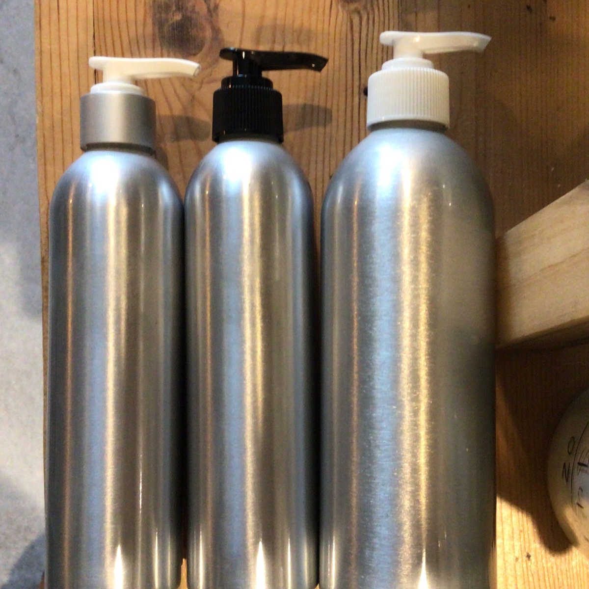 - Aluminum and Glass Bottle Pump Accessories