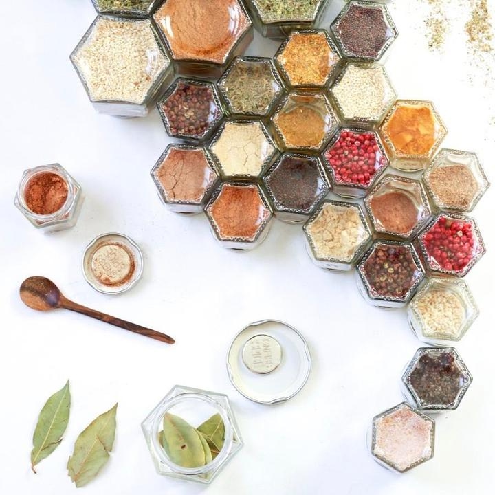 Gneiss Spice - Magnetic Jars