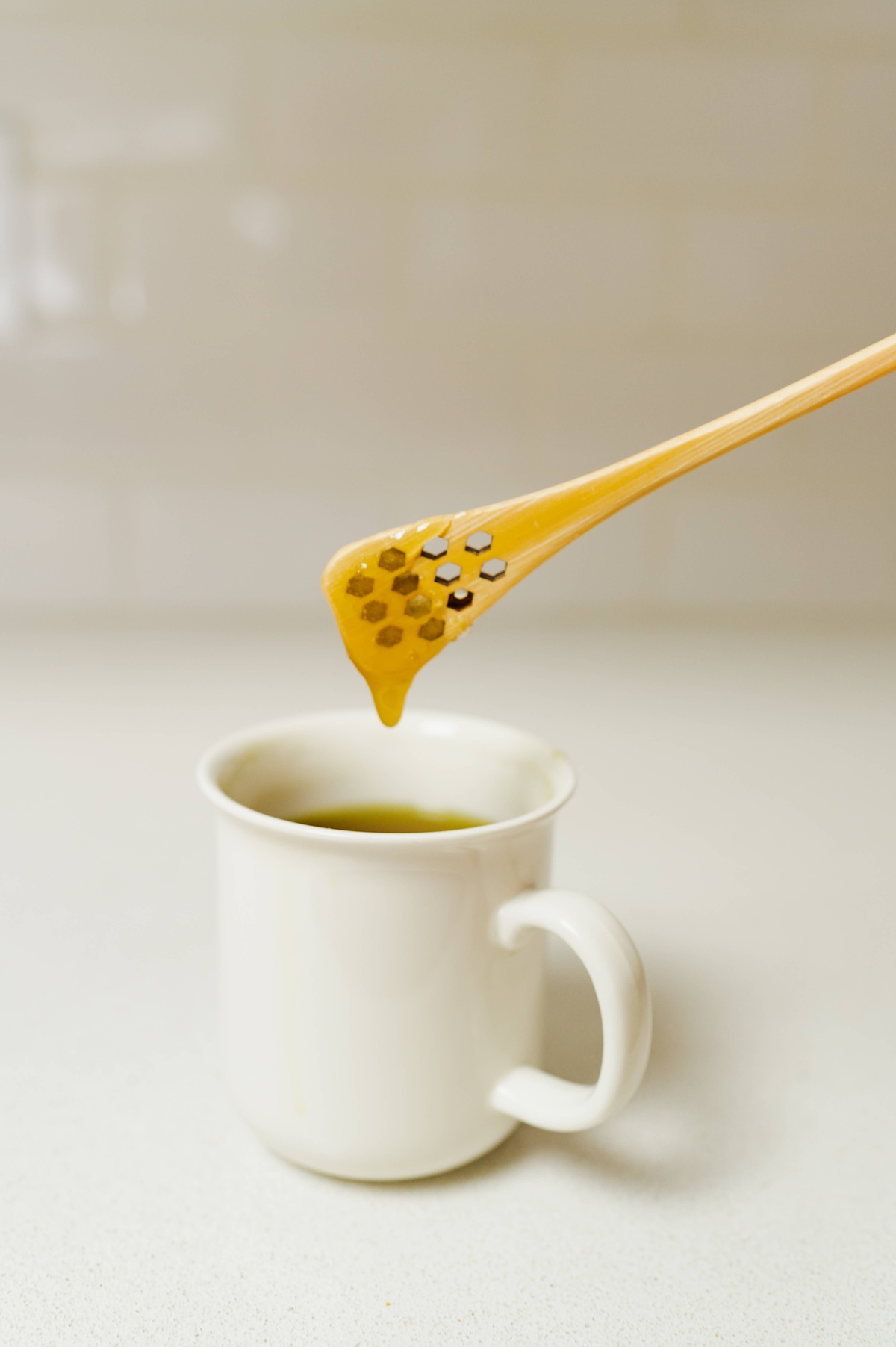 Bamboo Switch – Bamboo Honey Dipper Spoon CTBMBSWHND Bamboo Switch - Bamboo Honey Dipper Spoon plastic-free - image 3