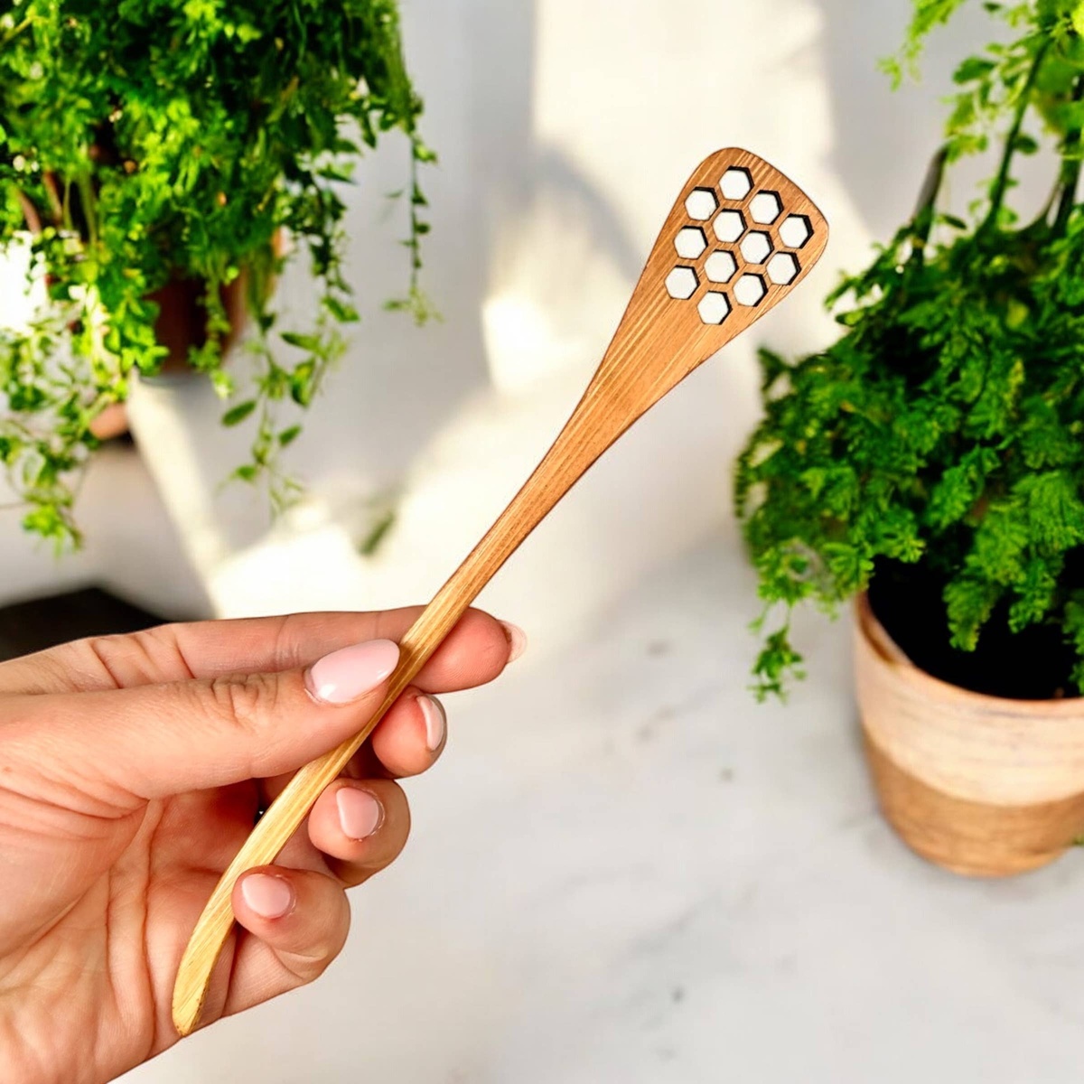 Bamboo Switch – Bamboo Honey Dipper Spoon CTBMBSWHND Bamboo Switch - Bamboo Honey Dipper Spoon plastic-free - image 2