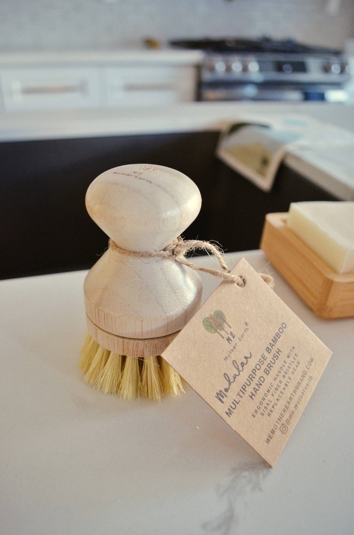 Me Mother Earth – Modular “Refillable” Bamboo Hand Brush – Screw-On Me Mother Earth - Modular "Refillable" Bamboo Hand Brush - Screw-On zero-waste - image 4