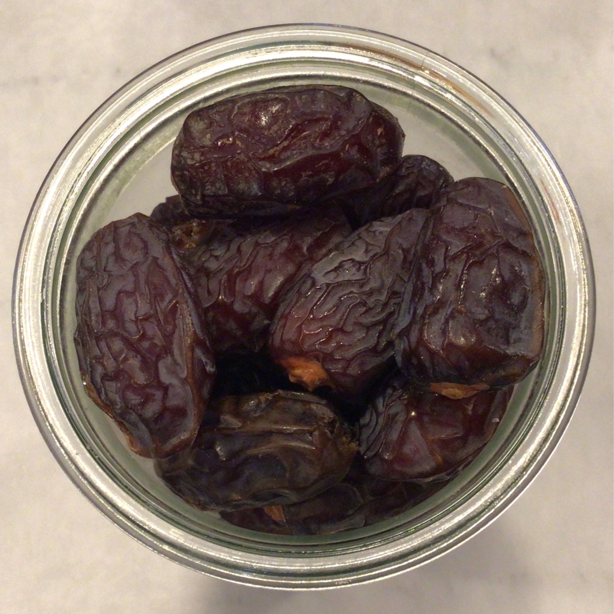 Hummingbird Organics Dates, Medjool natural burst of sweetness