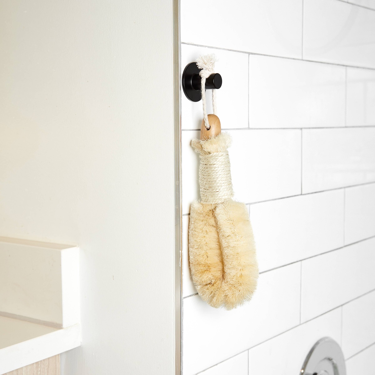 Bamboo Switch - Sisal Dry Brush, Rope Handle firm sisal fiber bristles - image 2