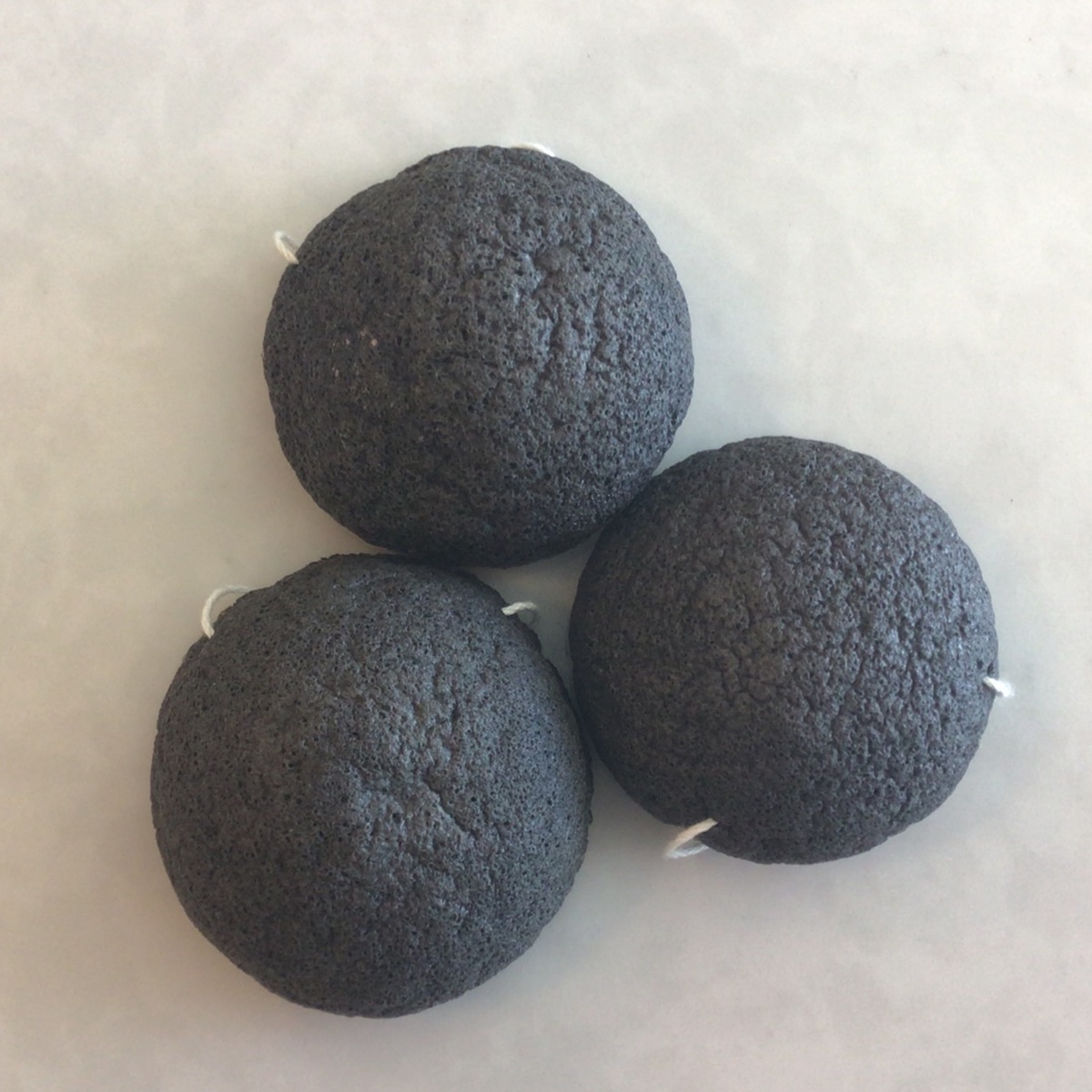 NO TOX LIFE™ – Charcoal Facial Konjac Sponge TBSCHARCSPONGE NO TOX LIFE™ - Charcoal Facial Konjac Sponge konnyaku root fiber - image 2