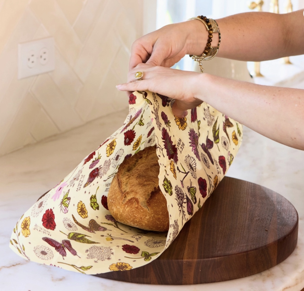 Bee's Wrap - Bee's Wrap - Bread Wrap - Plant Based - Meadow Magic Print familiar all-natural ingredients - image 2