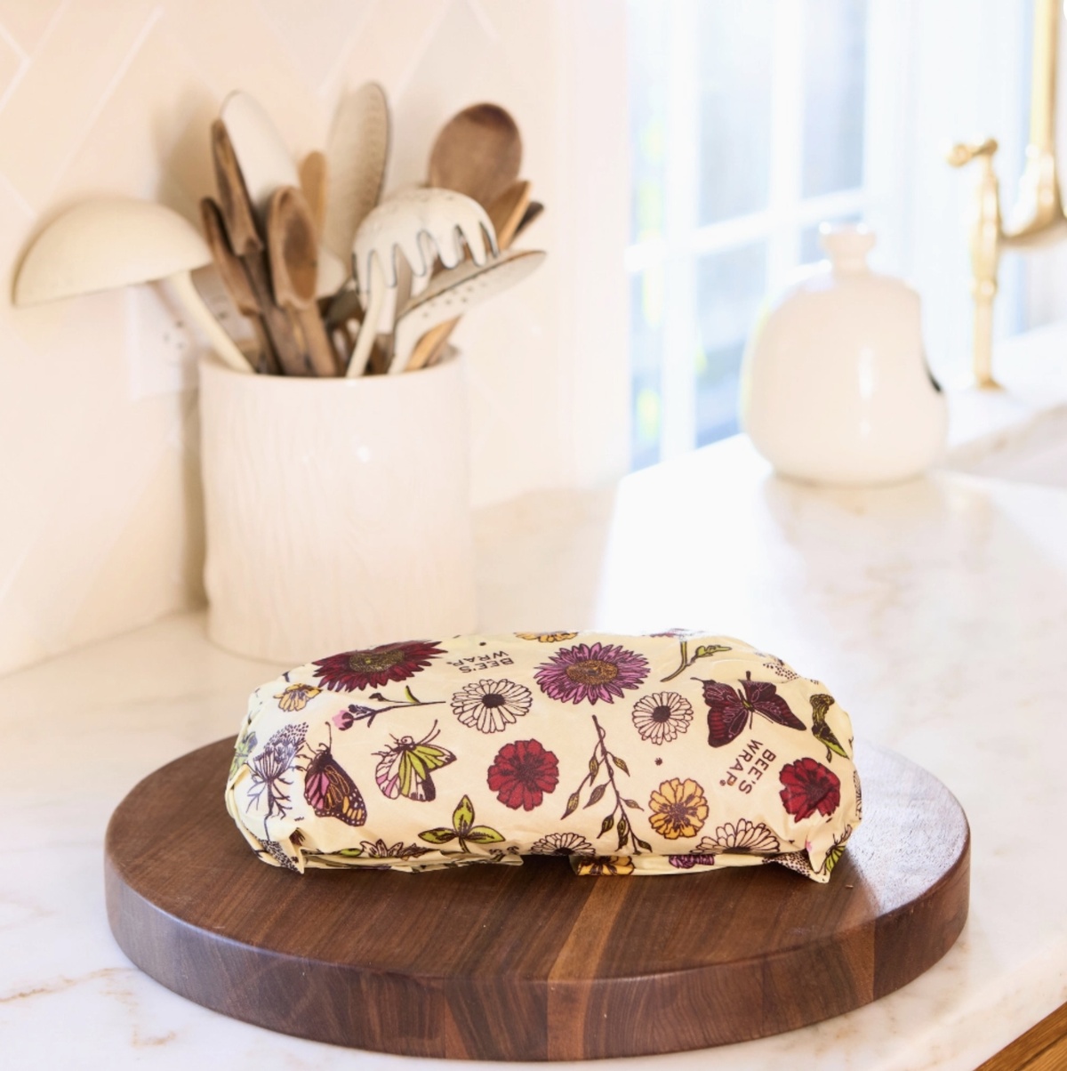Bee's Wrap - Bee's Wrap - Bread Wrap - Plant Based - Meadow Magic Print familiar all-natural ingredients - image 3