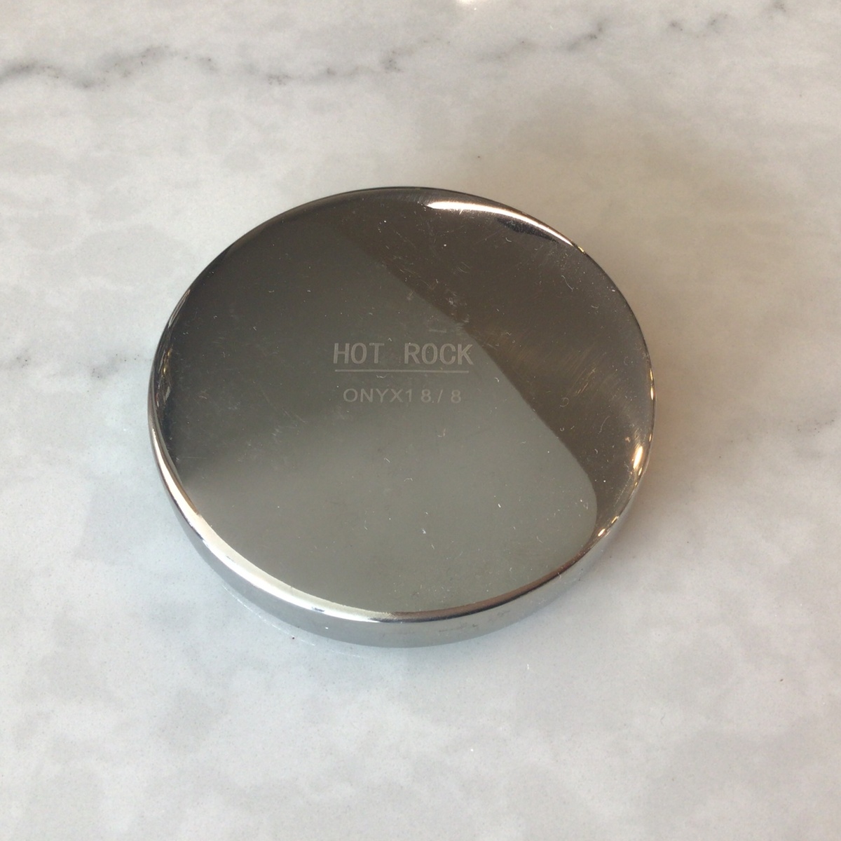 Onyx - Stainless Steel Hot Rock cast iron wrapped in stainless steel