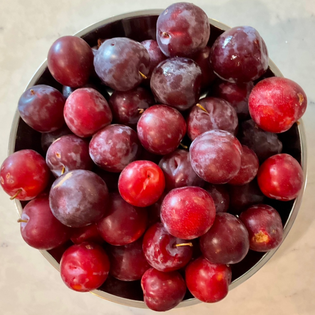 Azure Standard Plums, Mixed Varieties, Organic plant-based