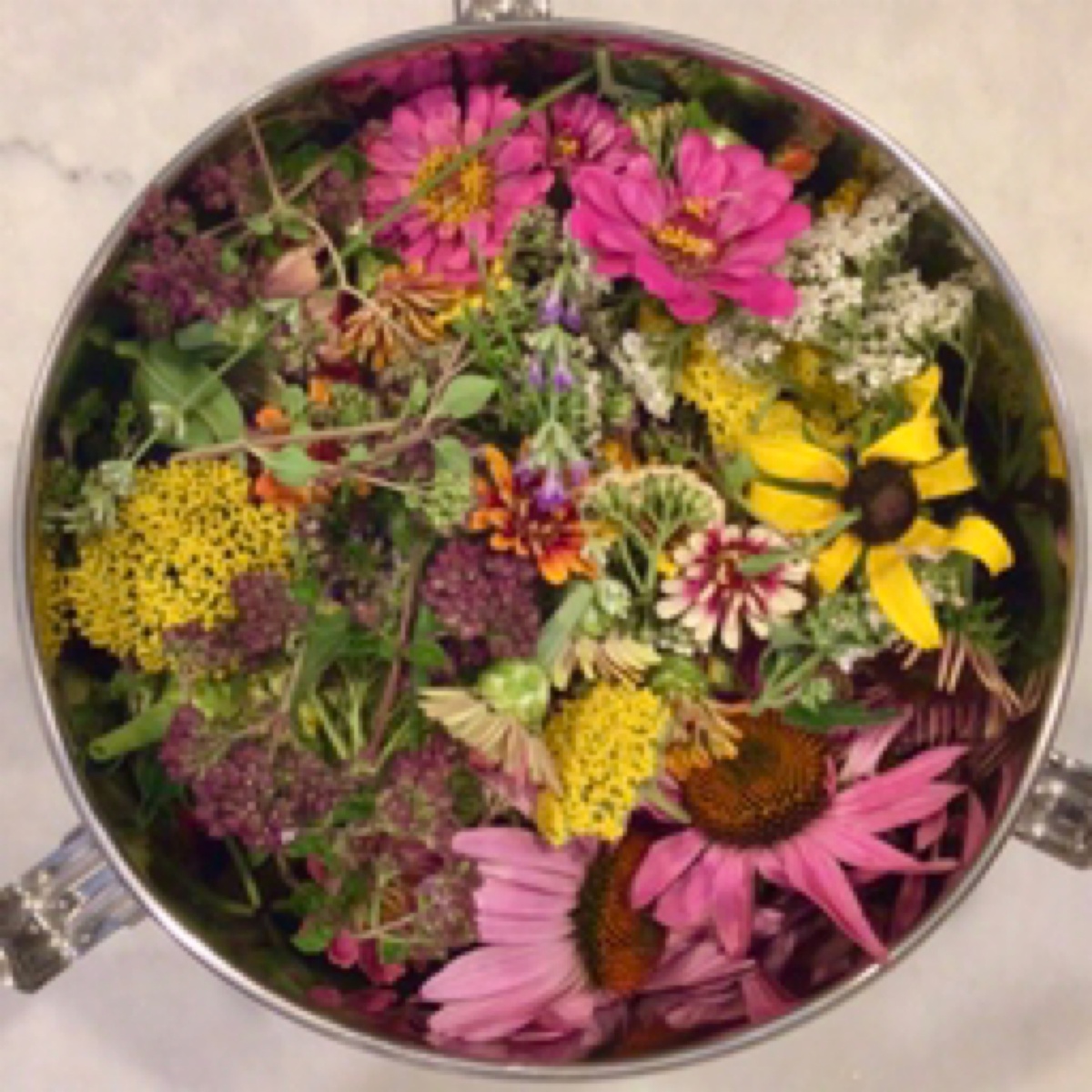 Early Morning Harvest Edible Flowers, Mix