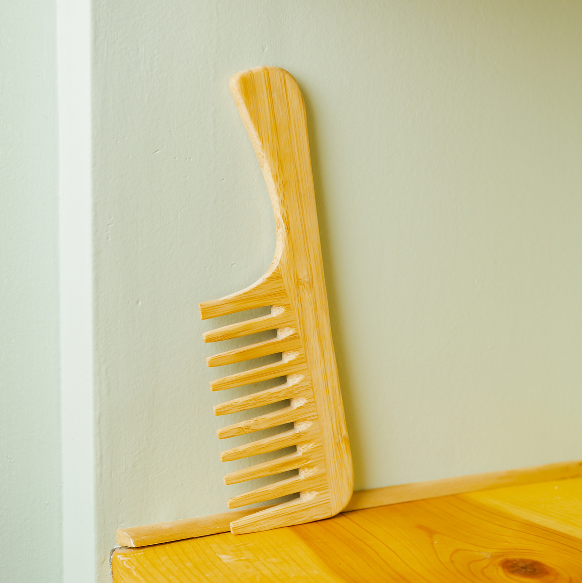 Bamboo Switch - Bamboo Detangling Wide Comb plastic-free