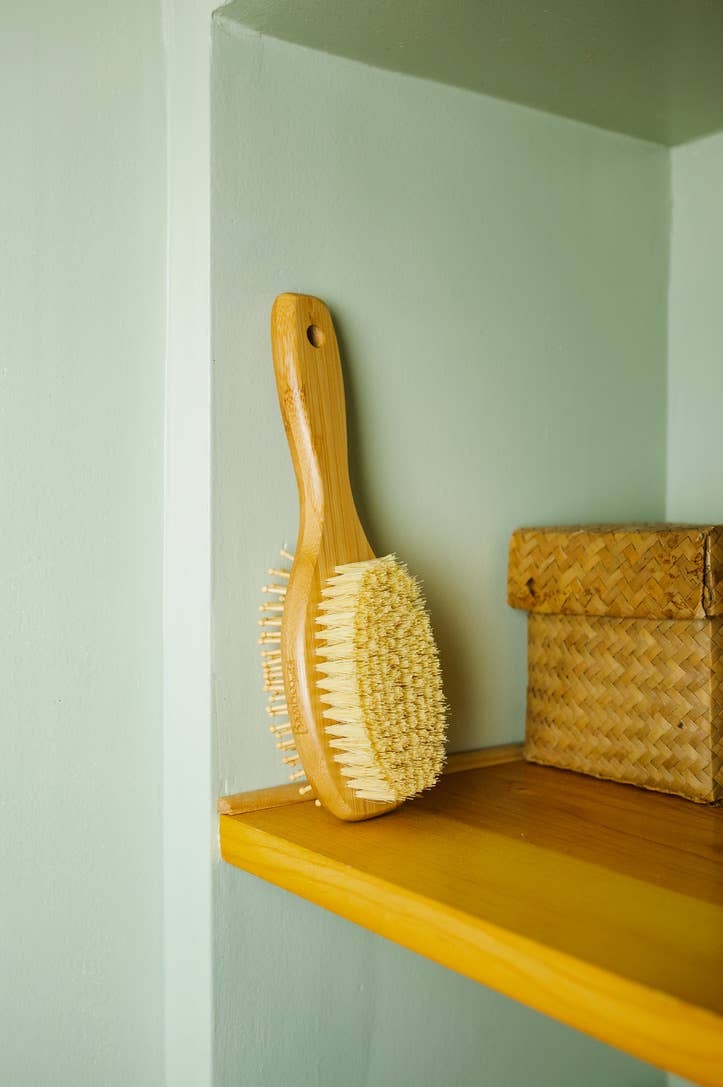 Bamboo Switch – Bamboo Two Sided Hair Brush 850049947046 Bamboo Switch - Bamboo Two Sided Hair Brush bamboo handle
