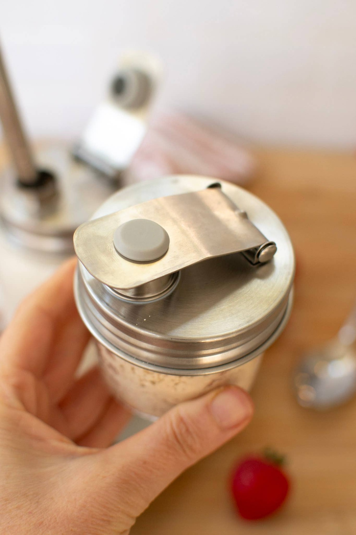 Zefiro – Mason Jar Pourable Jar Lid Zefiro - Mason Jar Pourable Jar Lid reusable - image 2