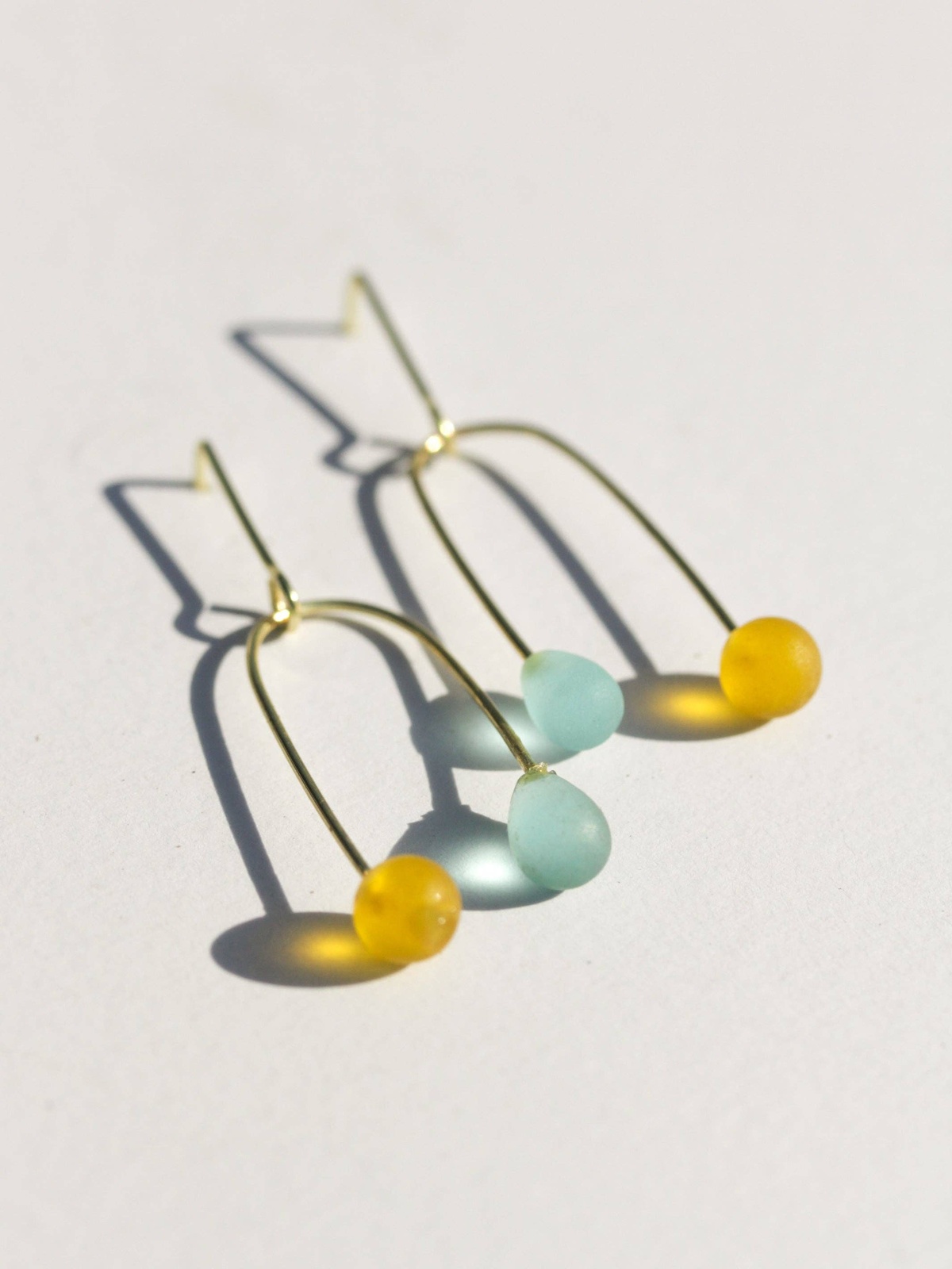 Rover and Kin – Sea Glass Mobile Earrings – Sunshine Day SMJSGMOBSD Rover and Kin - Sea Glass Mobile Earrings - Sunshine Day compostable - image 4