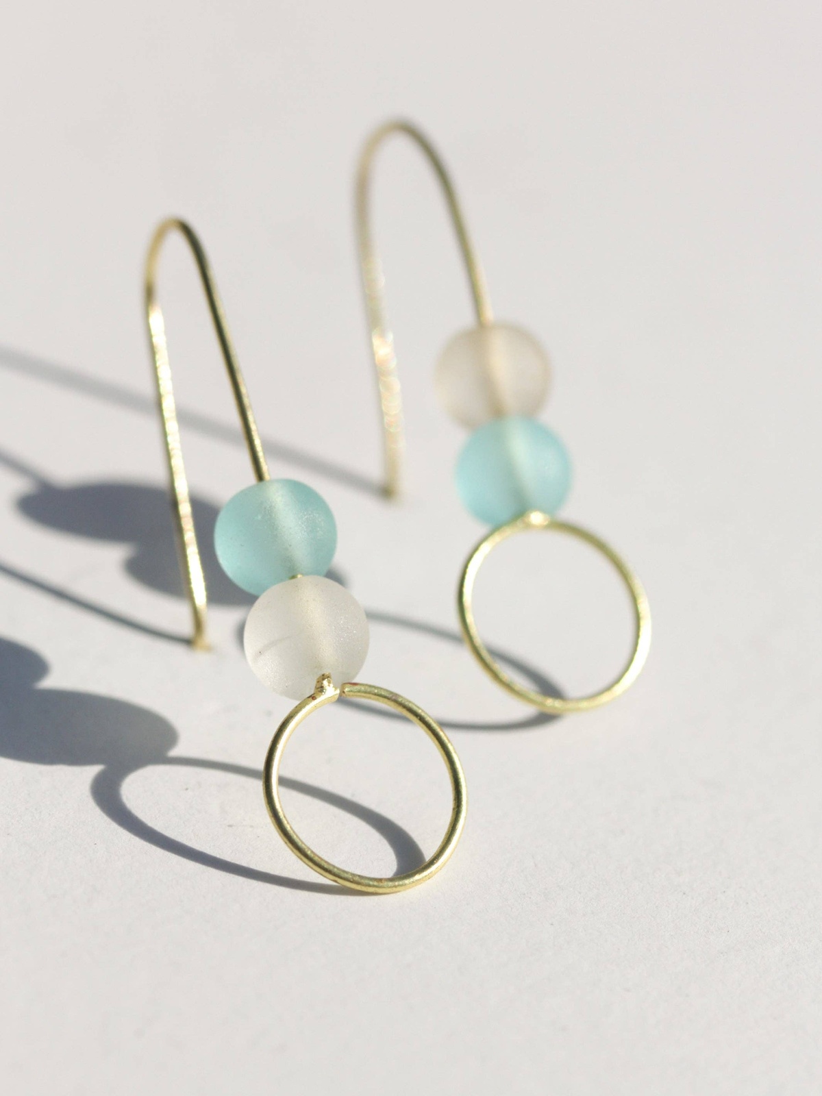 Rover and Kin – Sea Glass Stack Earrings – Aqua Surf SMJSGSTAQS Rover and Kin - Sea Glass Stack Earrings - Aqua Surf biodegradable - image 3