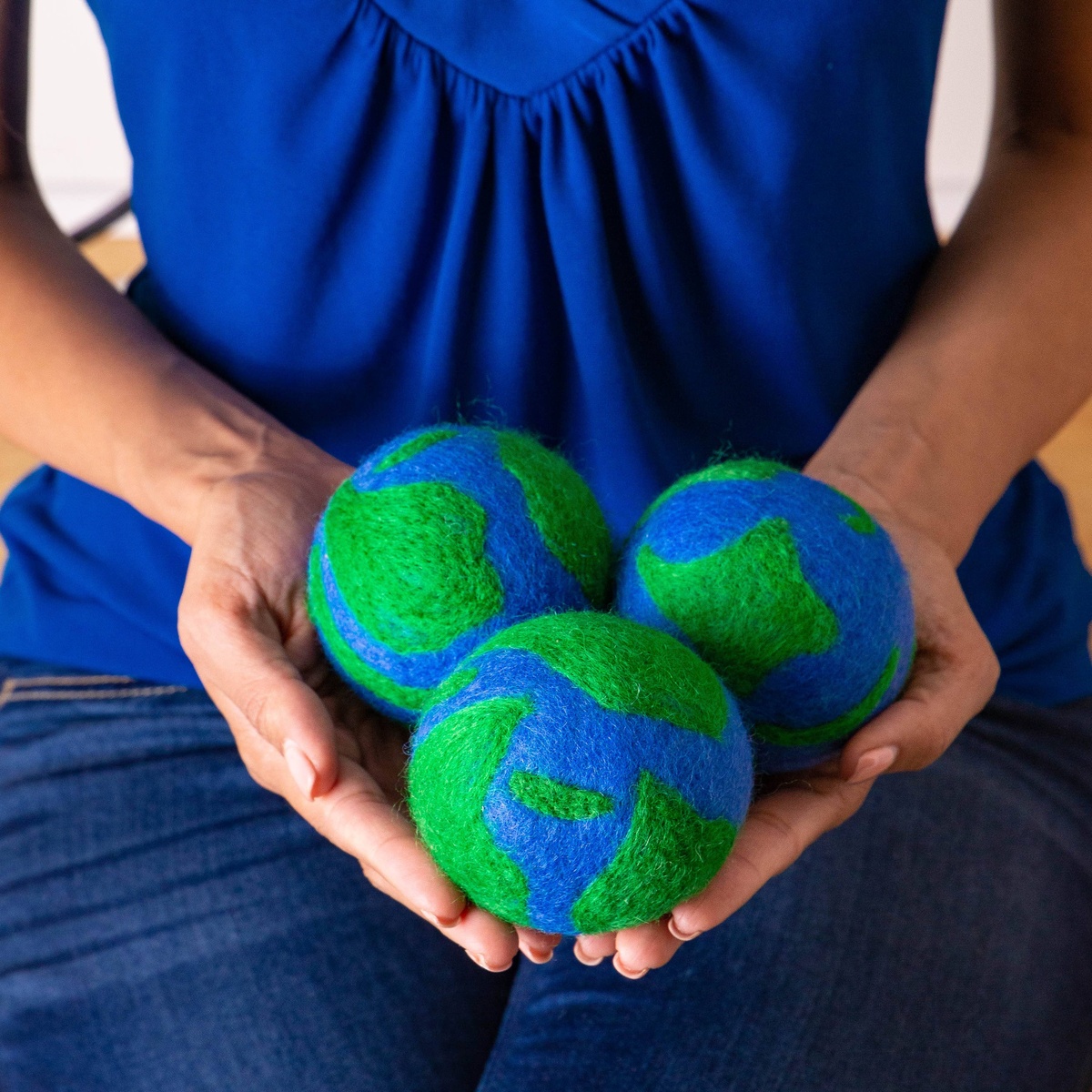 Friendsheep – Wool Dryer Ball (3-Pack and 6-Pack Sets) Friendsheep - Wool Dryer Ball (3-Pack and 6-Pack Sets) cruelty-free certified wool - image 12