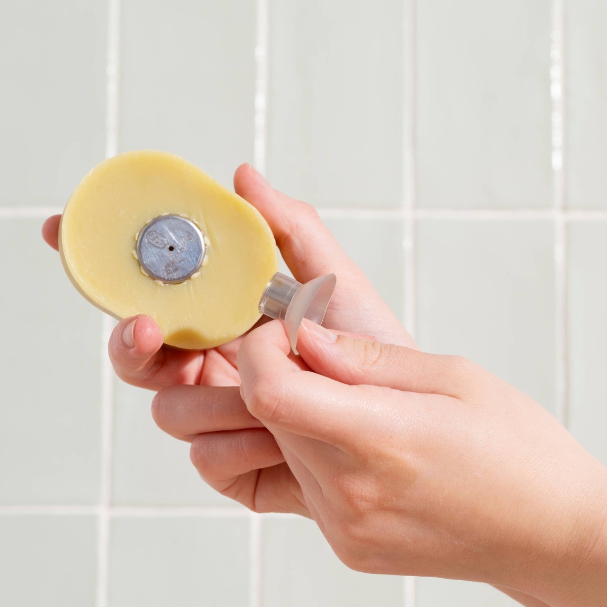 Chamarrel - Magnetic Minimalist Soap Dish - image 5