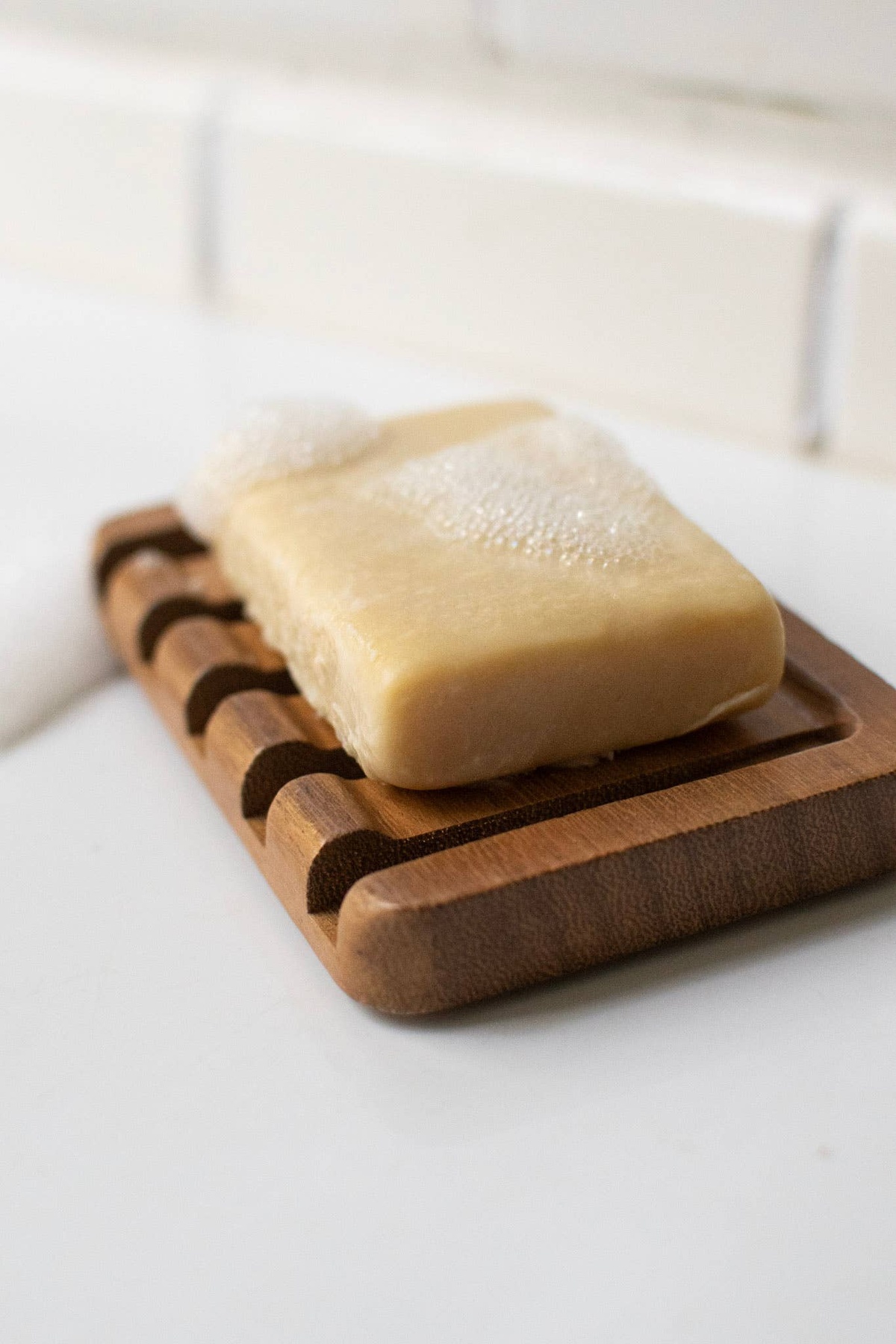 Zefiro - Teak Wood Soap Dish compostable