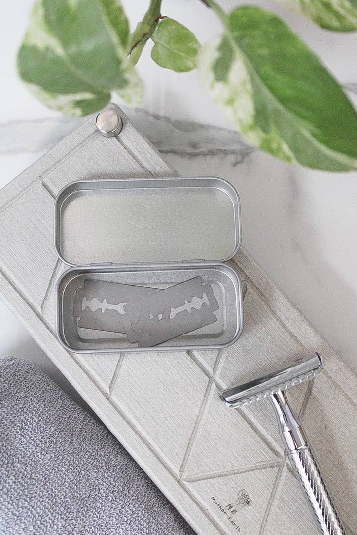 Me Mother Earth – The “Everything” Travel Tin + Blade Bank 850046923302 Me Mother Earth - The "Everything" Travel Tin + Blade Bank reusable - image 7