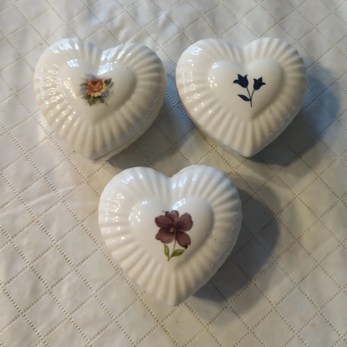 Vintage - Porcelain Trinket Box